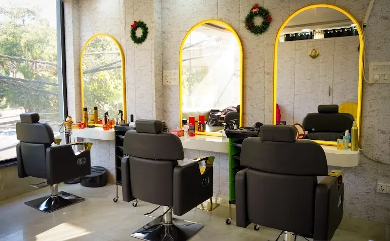 KIYU UNISEX SALON - NEW MANGLAPURI