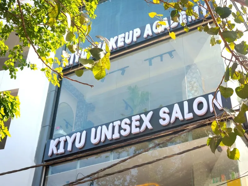 KIYU UNISEX SALON - NEW MANGLAPURI