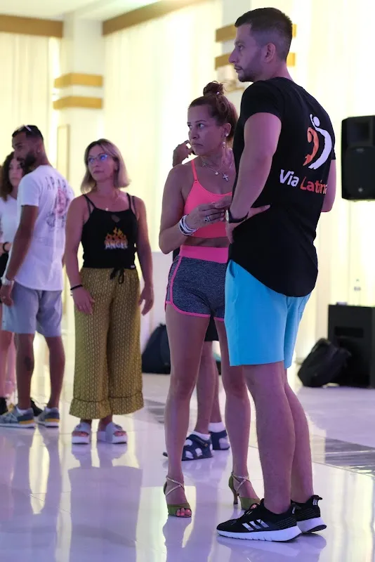 KURSE KERCIMI Via Latina Dance Studio