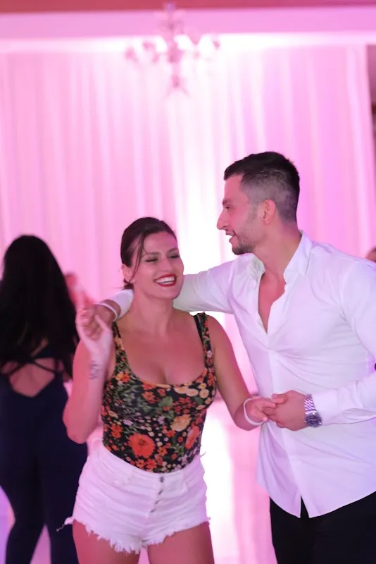 KURSE KERCIMI Via Latina Dance Studio