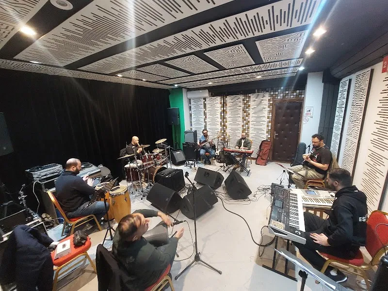 2 AIR STUDIO