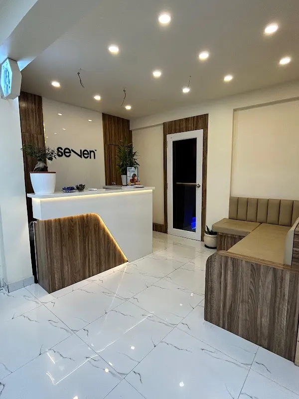 Seven the salon