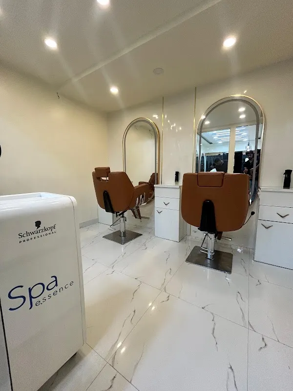 Seven the salon