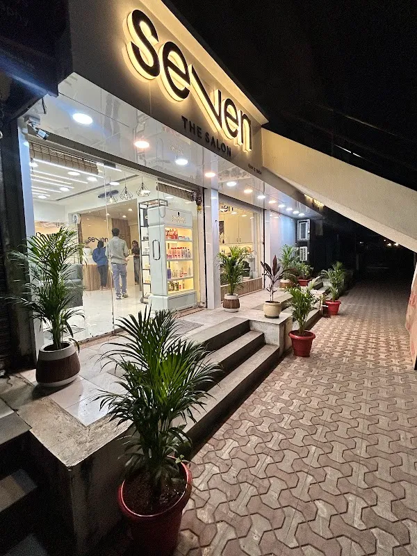Seven the salon