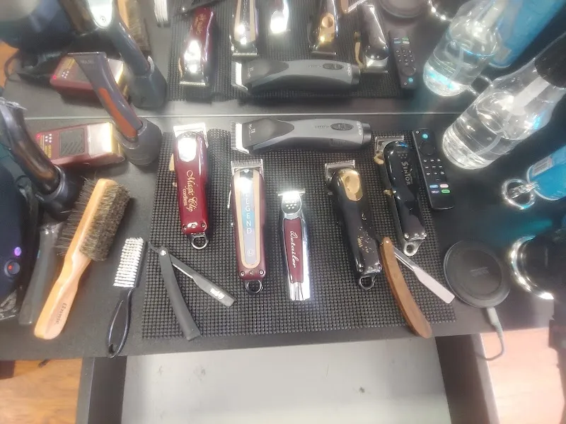 Central Barber Lounge