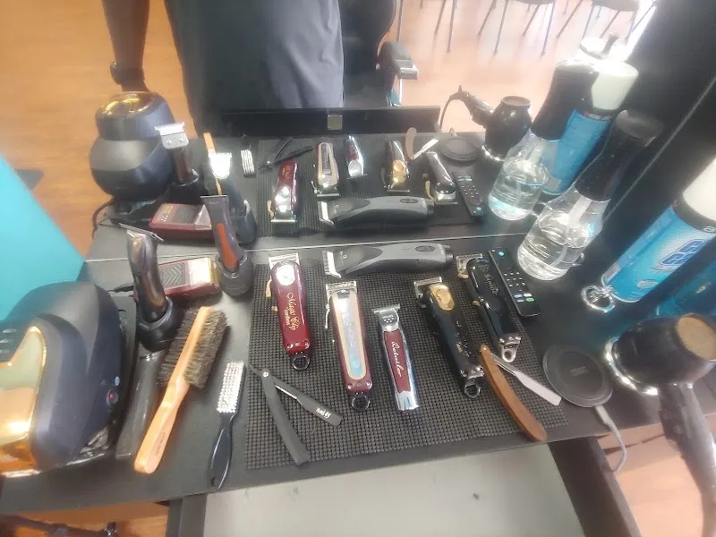 Central Barber Lounge