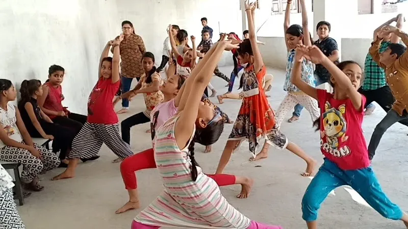 Dance class in varanasi (KALA NIDHAN)