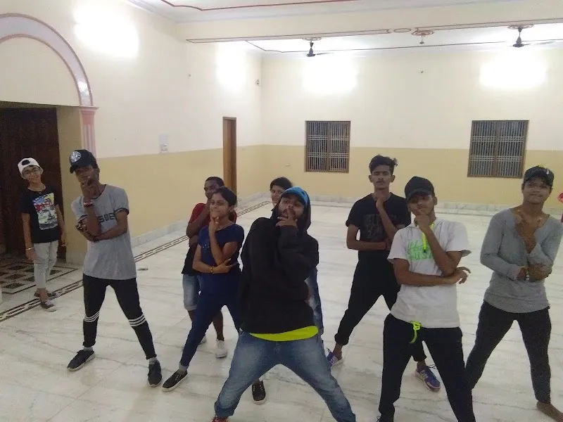 Dance class in varanasi (KALA NIDHAN)