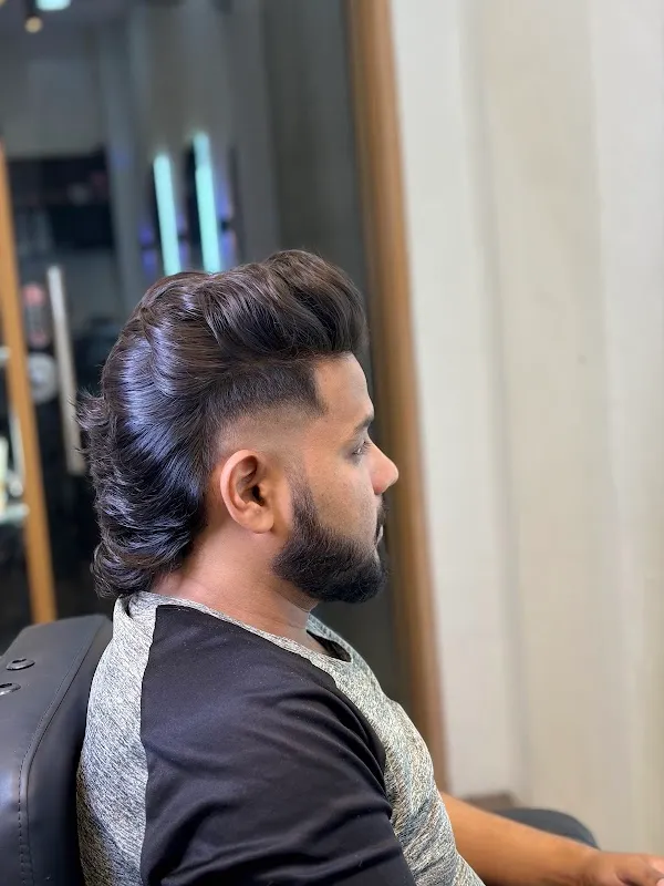 Mr. Jayunisex salon