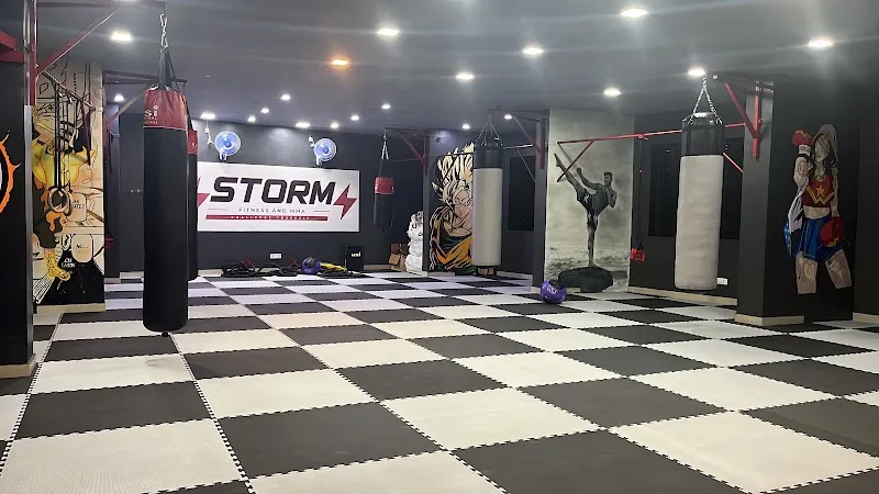 STORM FITNESS URAN