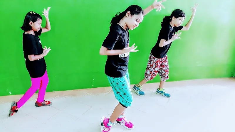 Born 2 Dance & Music Studio - By Mubin