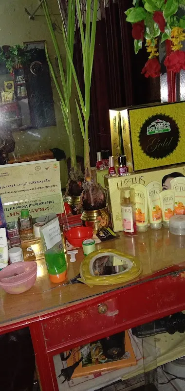 Herbal Aishwarya Beauty Spa