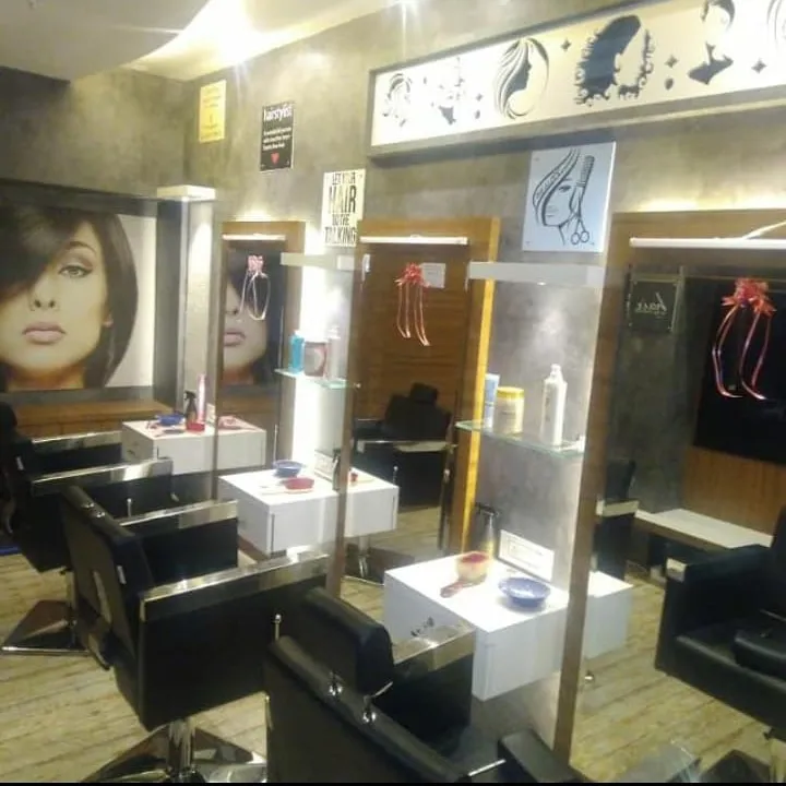 Phoenix beauty parlour Ajara