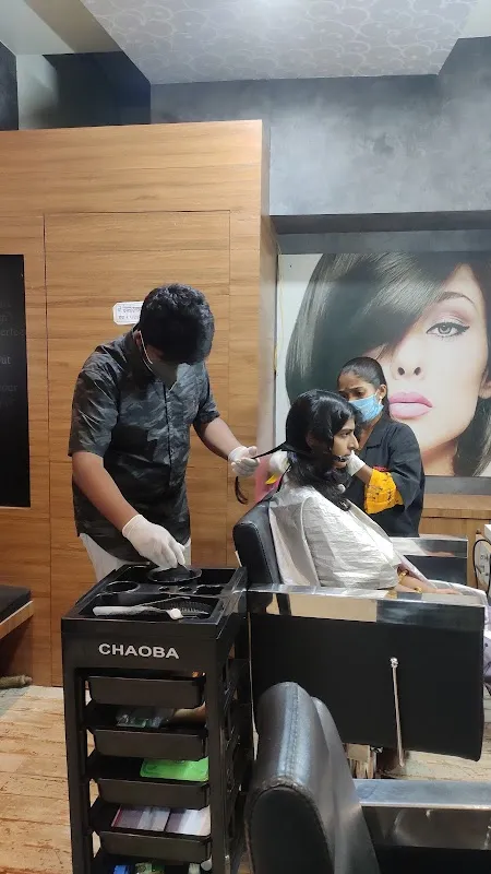 Phoenix beauty parlour Ajara