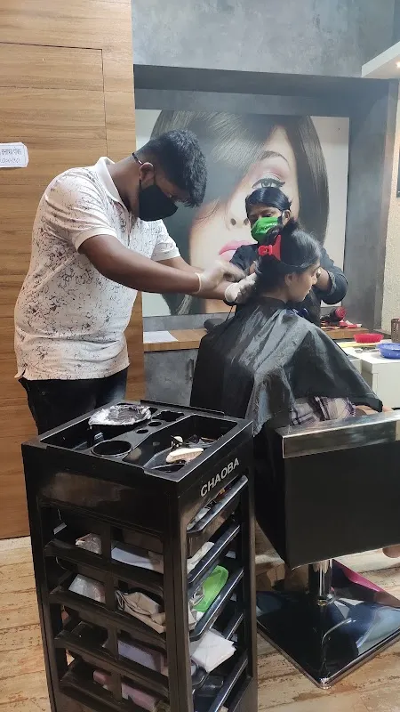 Phoenix beauty parlour Ajara