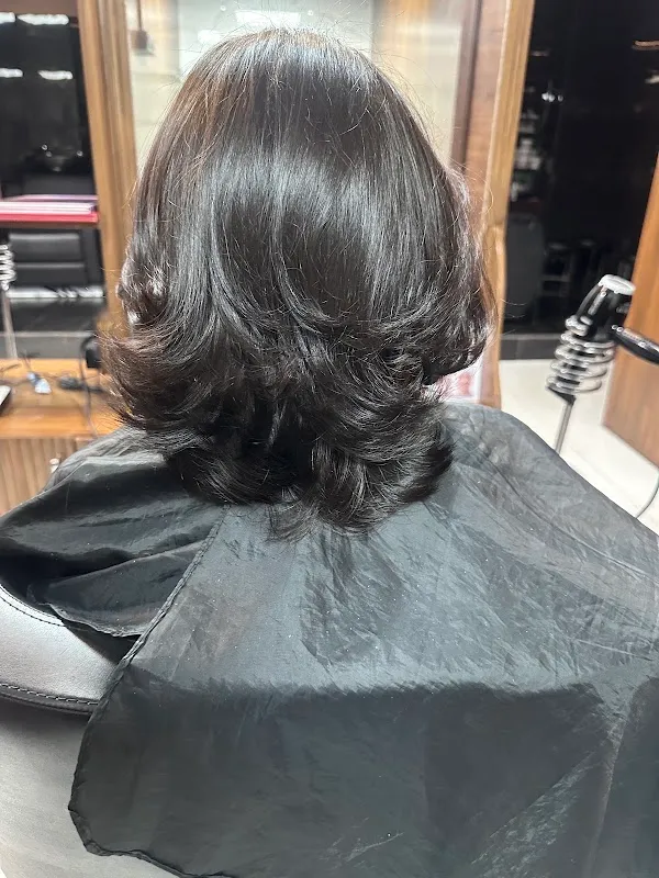 Essensuals by Toni&Guy Hairdressing Salon, Kempapura