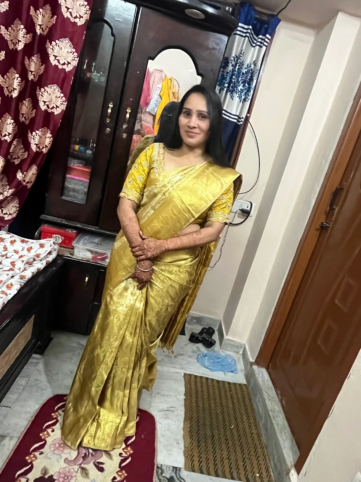 S R K Sarees ana Beauty lounge