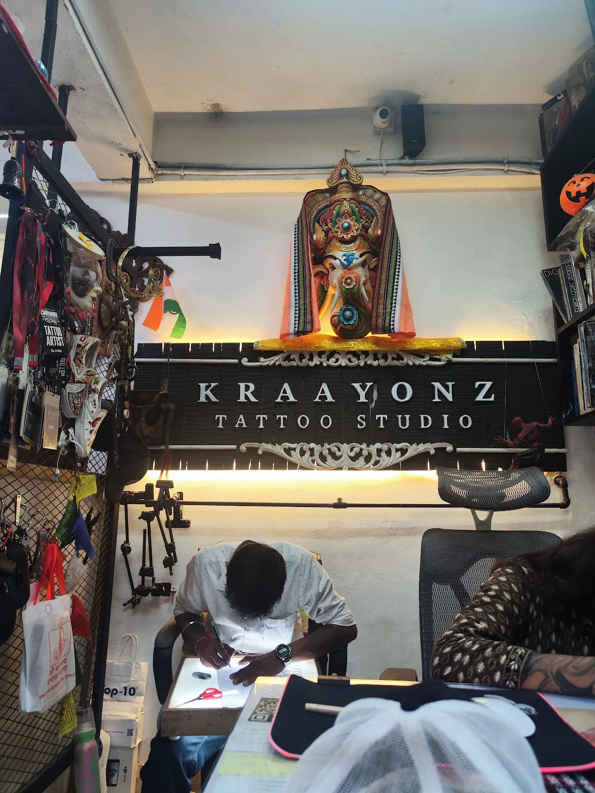 Kraayonz Tattoo and Piercing Studio