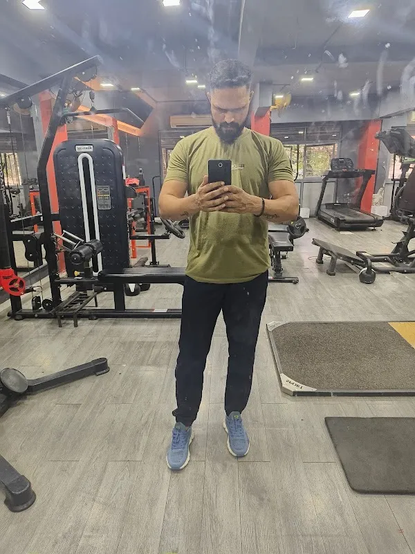 Physc gym Kamothe - Best gym in kamothe ( Navi Mumbai)