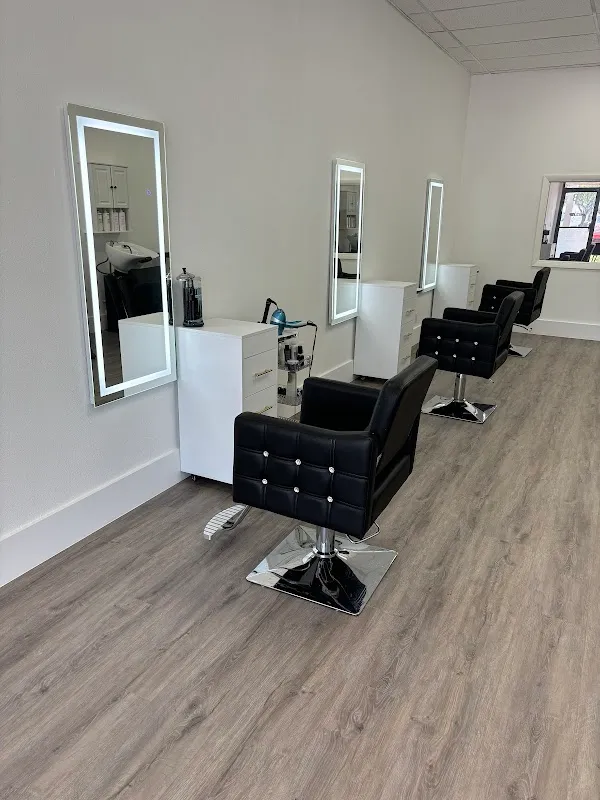 Platinum 954 Hair Salon