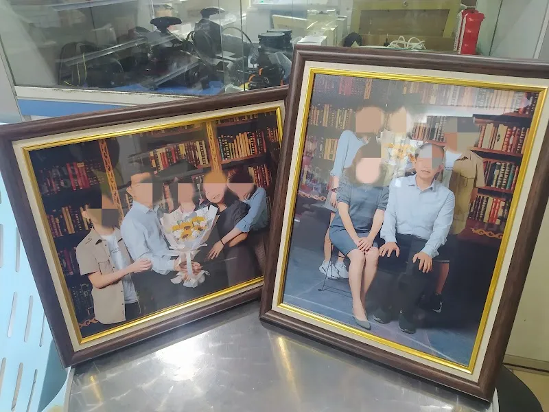 KEDAI GAMBAR & BINGKAI&PHONE REPAID LUCKY PHOTO STUDIOS