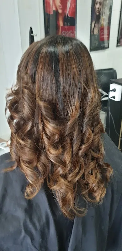 Dhillonz hair and beauty salon