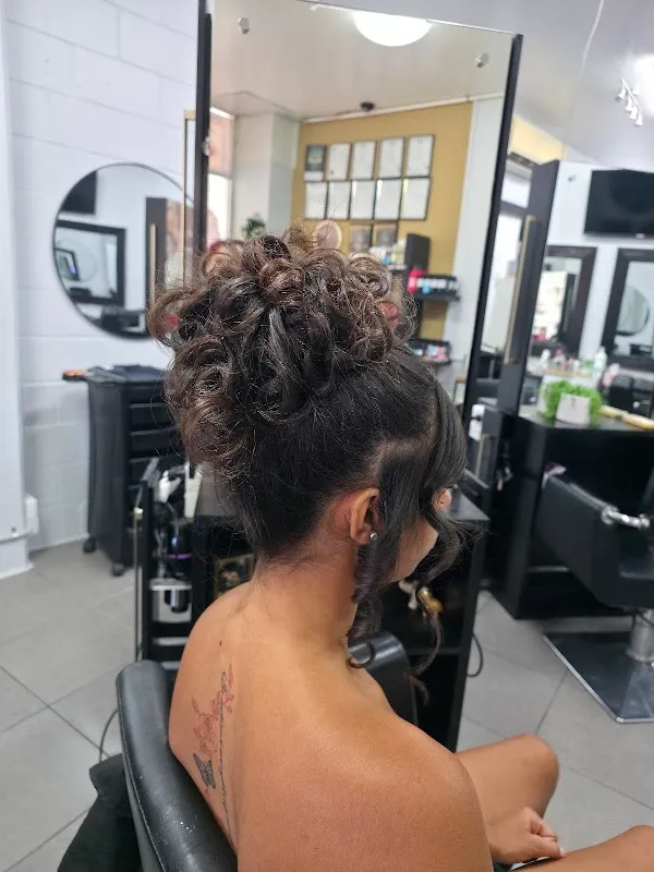 Dhillonz hair and beauty salon
