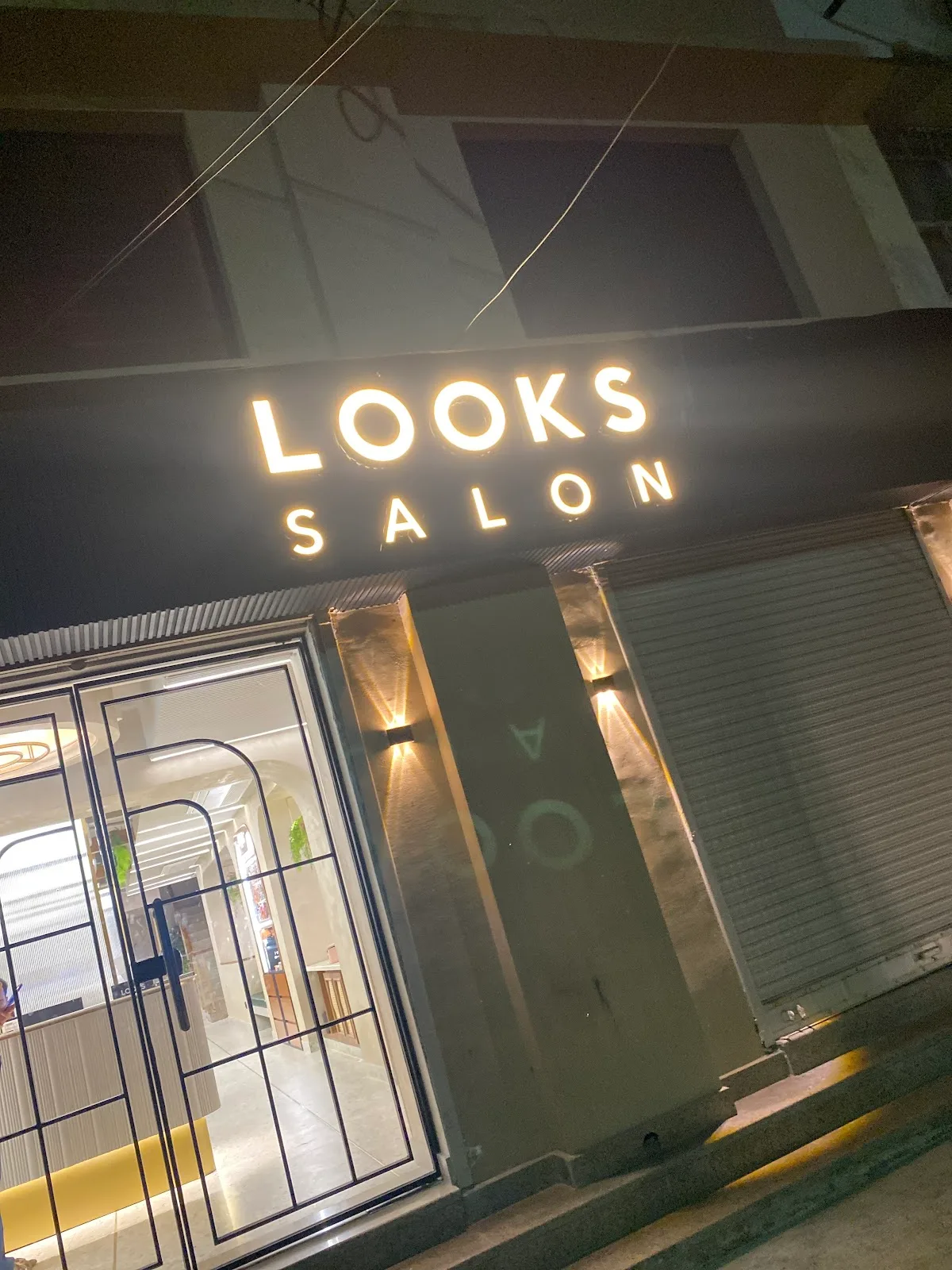 Looks Salon, New Rajinder Nagar