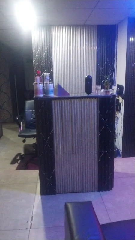 Queen Night Spa
