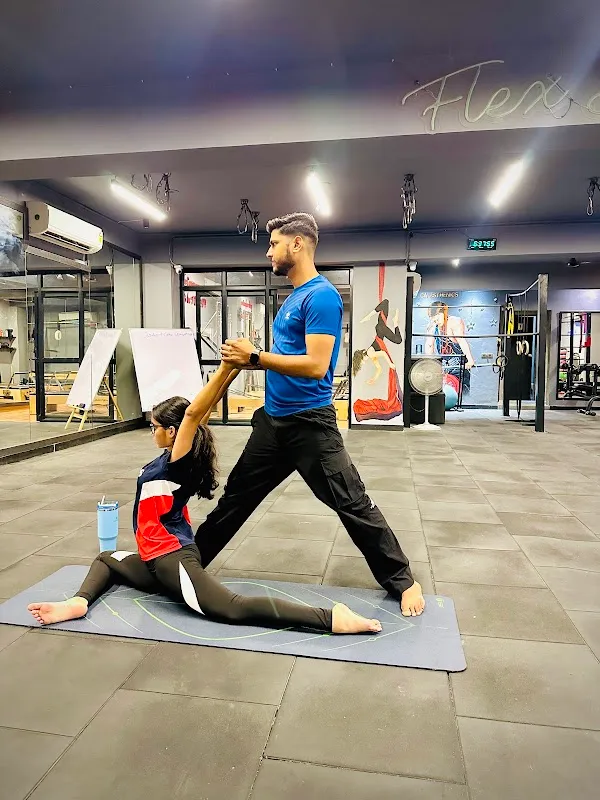 Infinity yoga/ Yoga teacher at home / Yoga Classes in Delhi