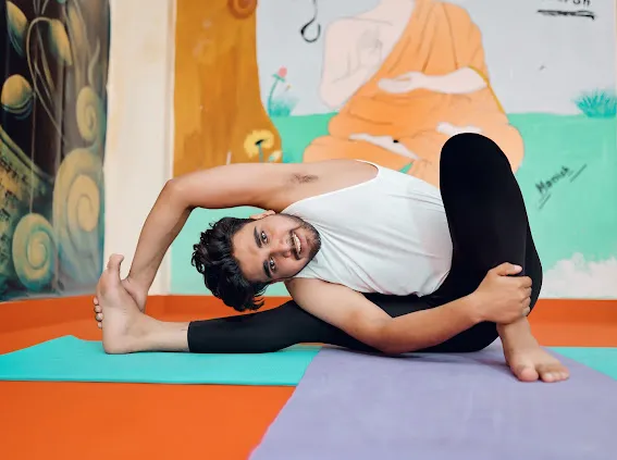 Infinity yoga/ Yoga teacher at home / Yoga Classes in Delhi