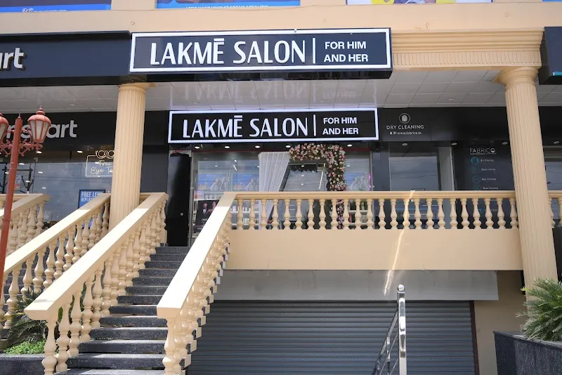Lakme Salon For Him and Her in Vrindavan Yojana,RB Road,Lucknow