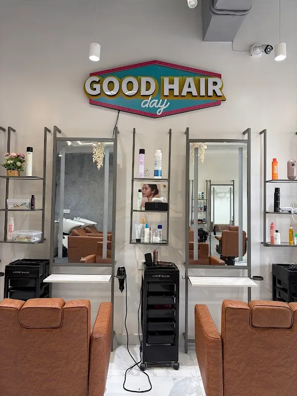 Lakme Salon For Him and Her in Vrindavan Yojana,RB Road,Lucknow