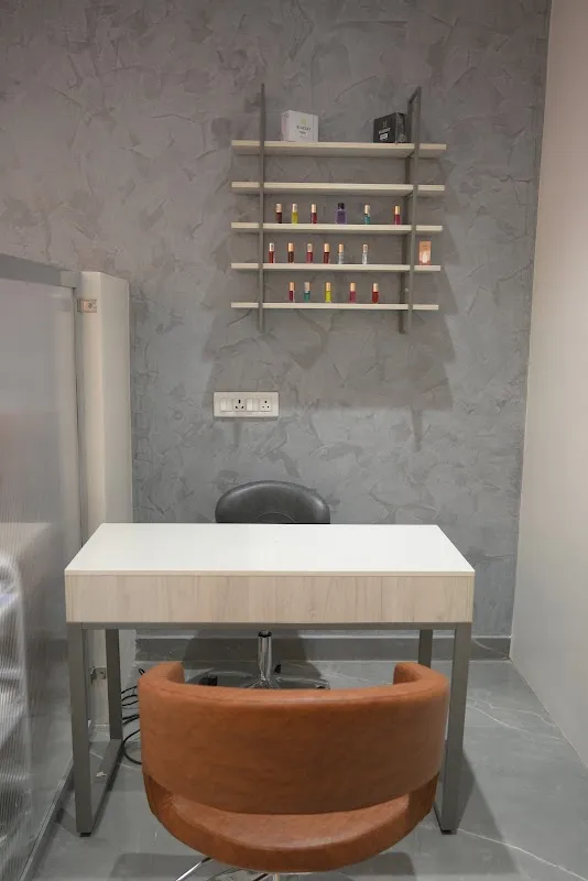 Lakme Salon For Him and Her in Vrindavan Yojana,RB Road,Lucknow