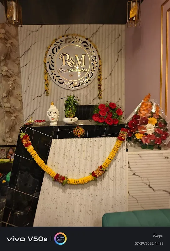 Royal moksha unisex spa
