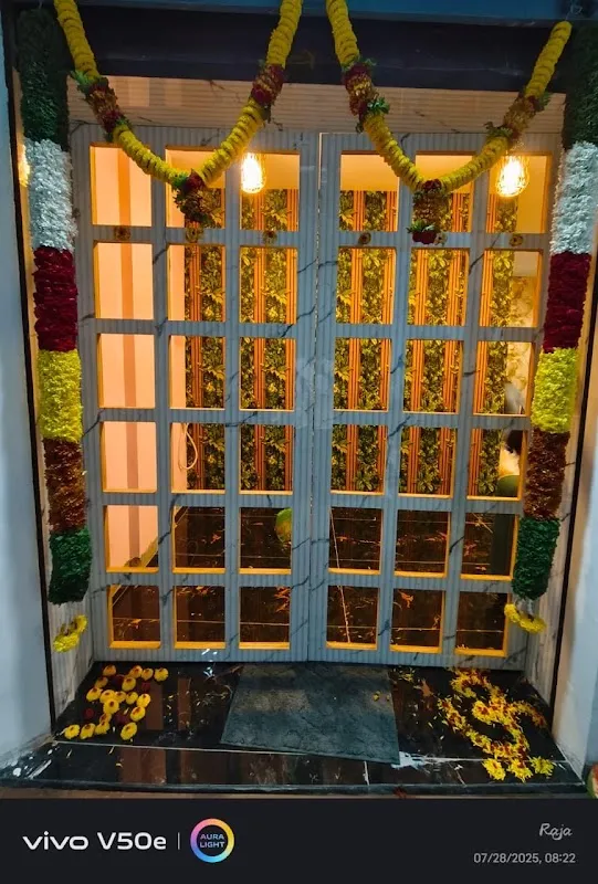 Royal moksha unisex spa