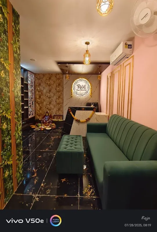 Royal moksha unisex spa