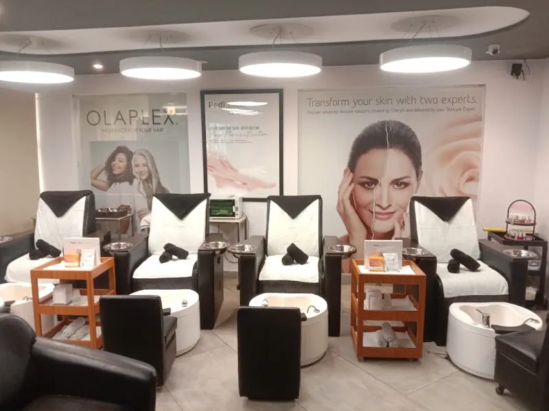 Looks Salon, Sector 5, Dwarka