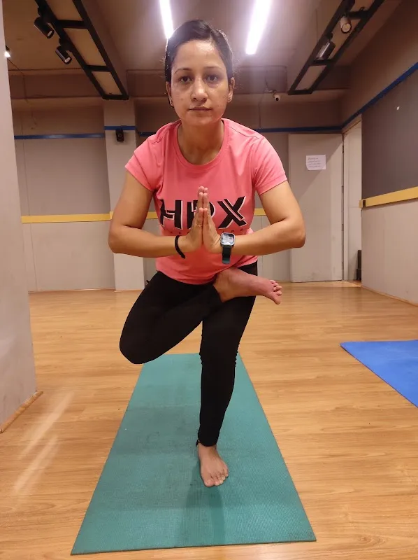 Intensive yoga studio| Best Yoga Classes In Rajouri Garden| Disc bulge, Slip disc, Migraine, Cervical pain, PCOD and PCOS