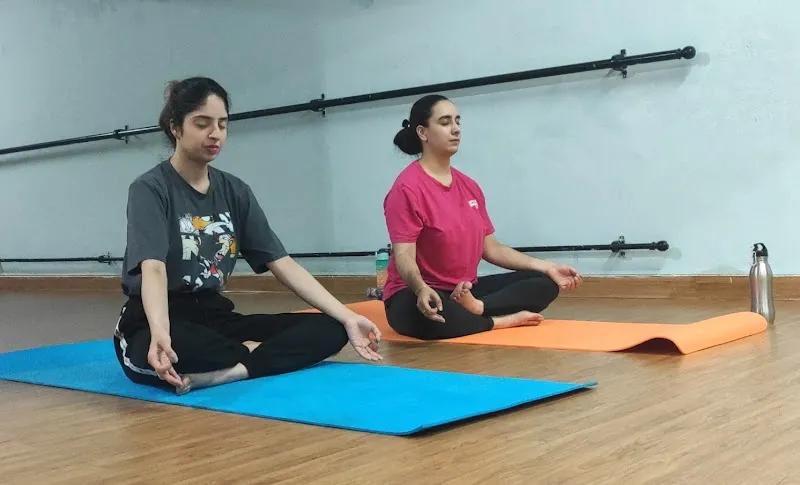 Intensive yoga studio| Best Yoga Classes In Rajouri Garden| Disc bulge, Slip disc, Migraine, Cervical pain, PCOD and PCOS