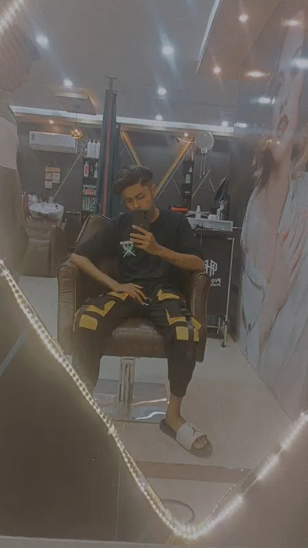 Pixie Unisex Salon & Academy , Jharpada