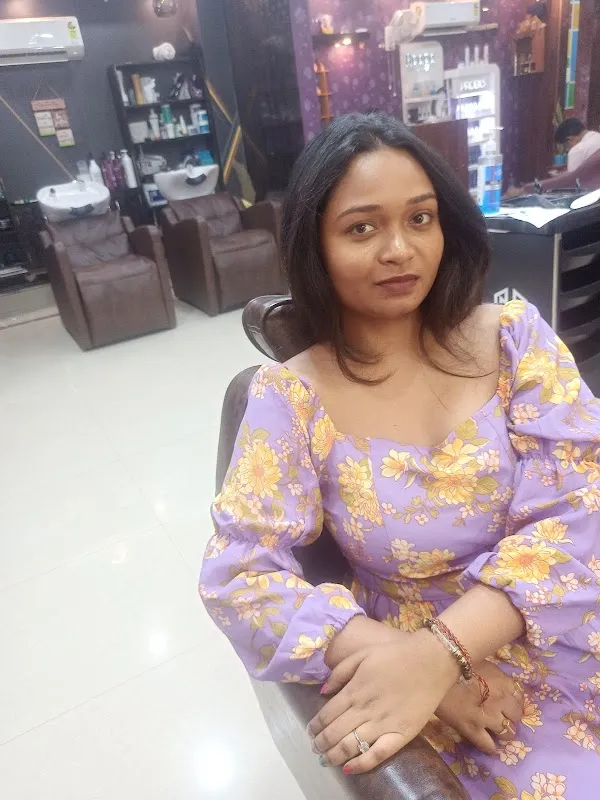 Pixie Unisex Salon & Academy , Jharpada