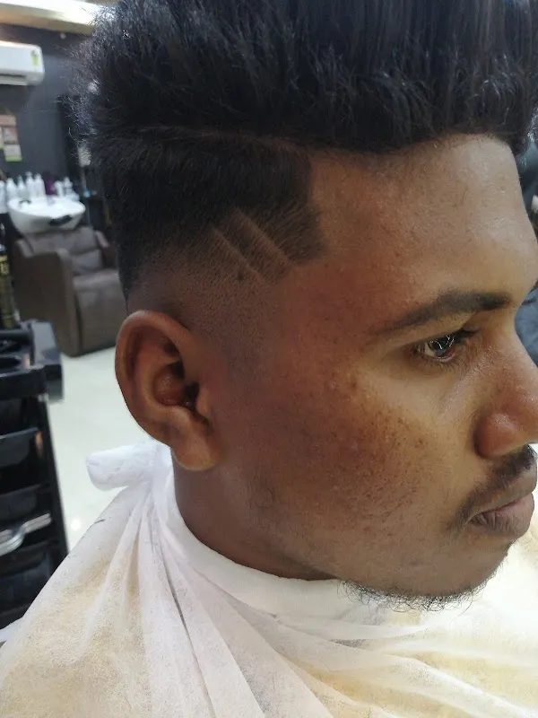 Pixie Unisex Salon & Academy , Jharpada