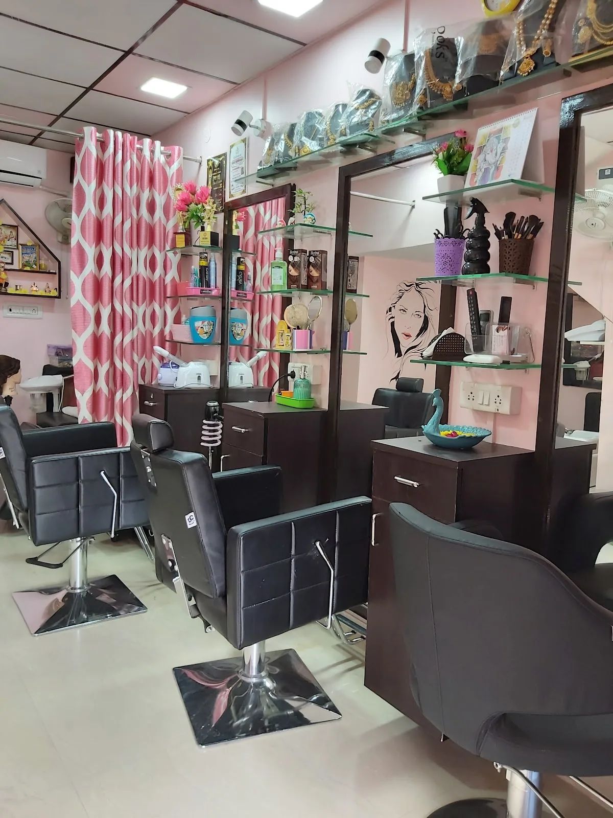 Pearl beauty parlour