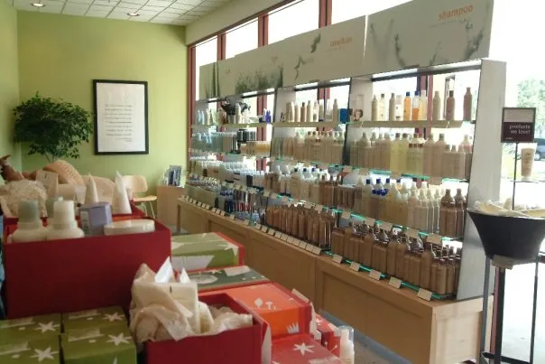 Nuovo Salons