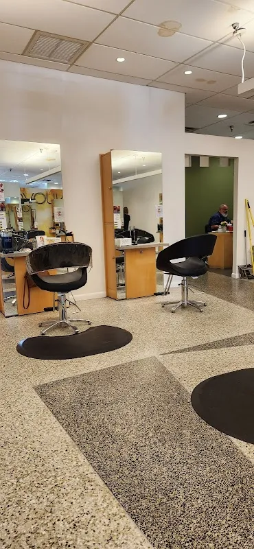 Nuovo Salons