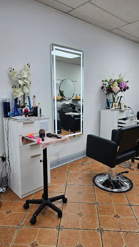 Mirna & Sal Unisex Hair salon