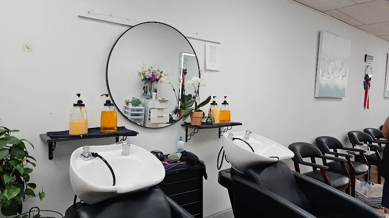 Mirna & Sal Unisex Hair salon