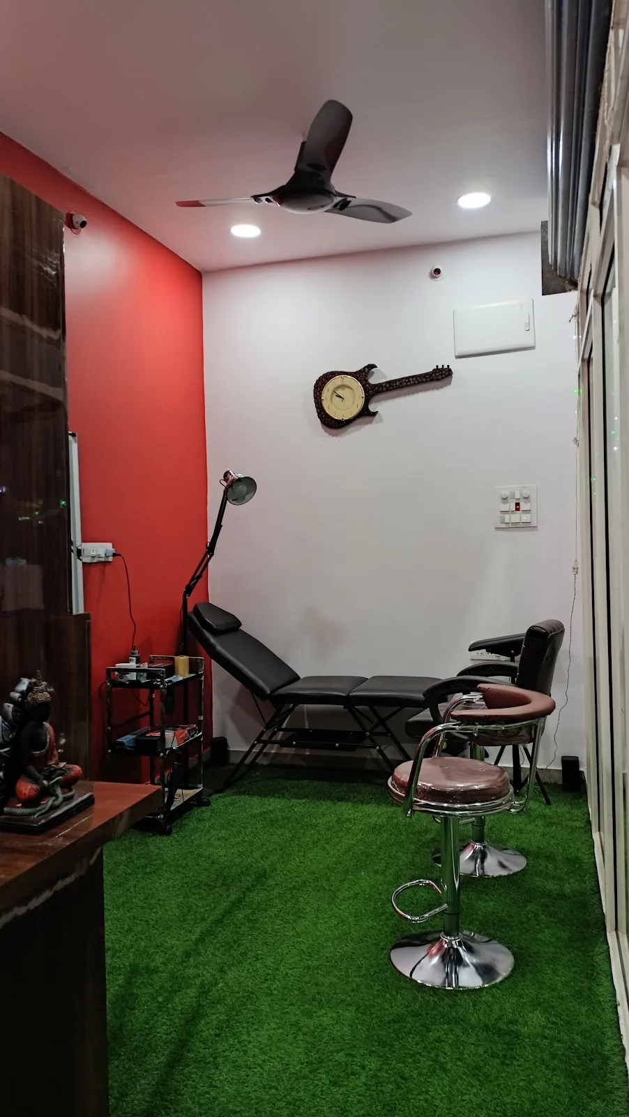 Lucky Tattoo's and piercing studio