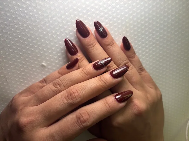 B BEAUTY SALON